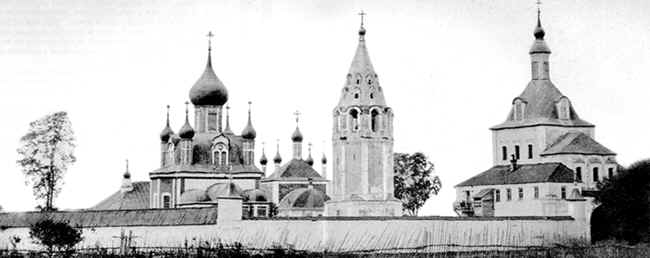 Вид Свято-Никольского монастыря с юго-восточной стороны. Фотография начала ХХ в.